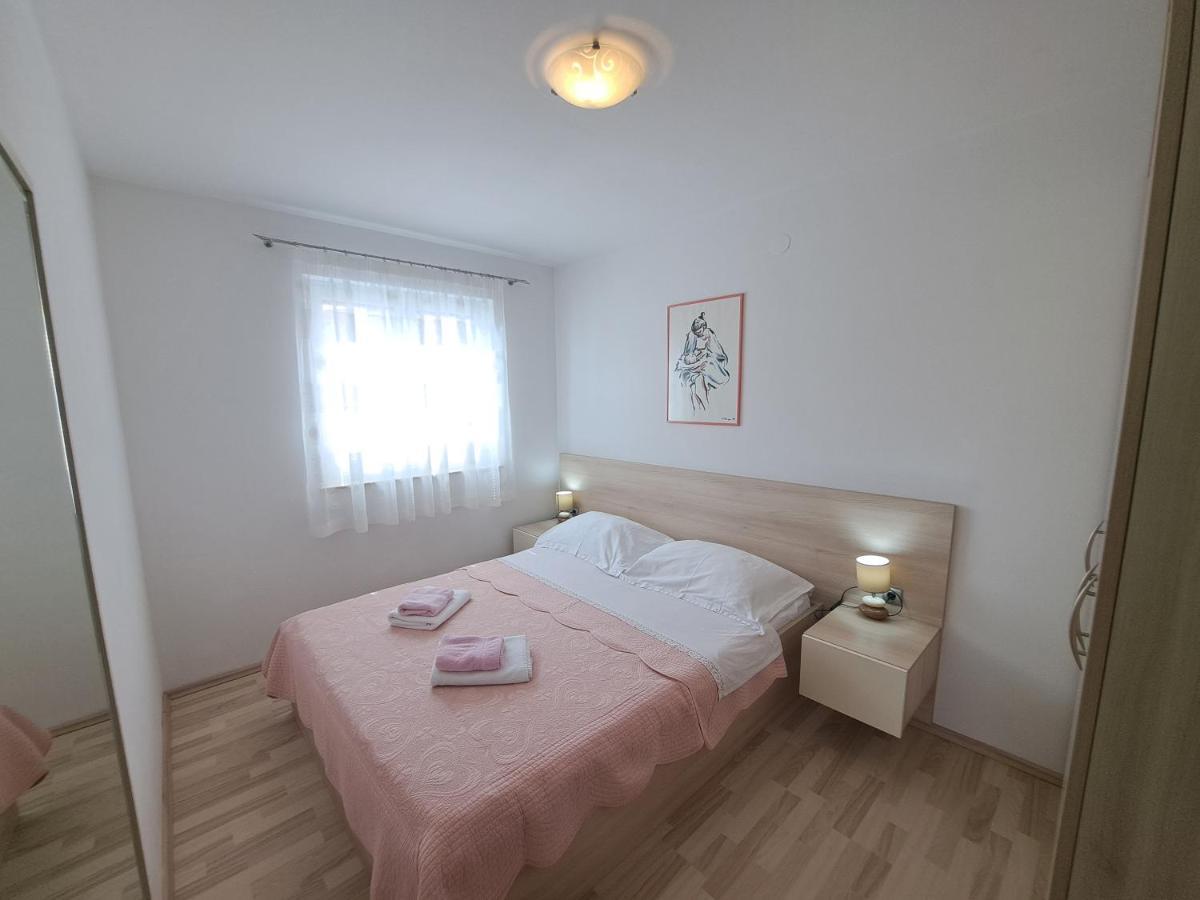 Apartments Fran I Башка Экстерьер фото